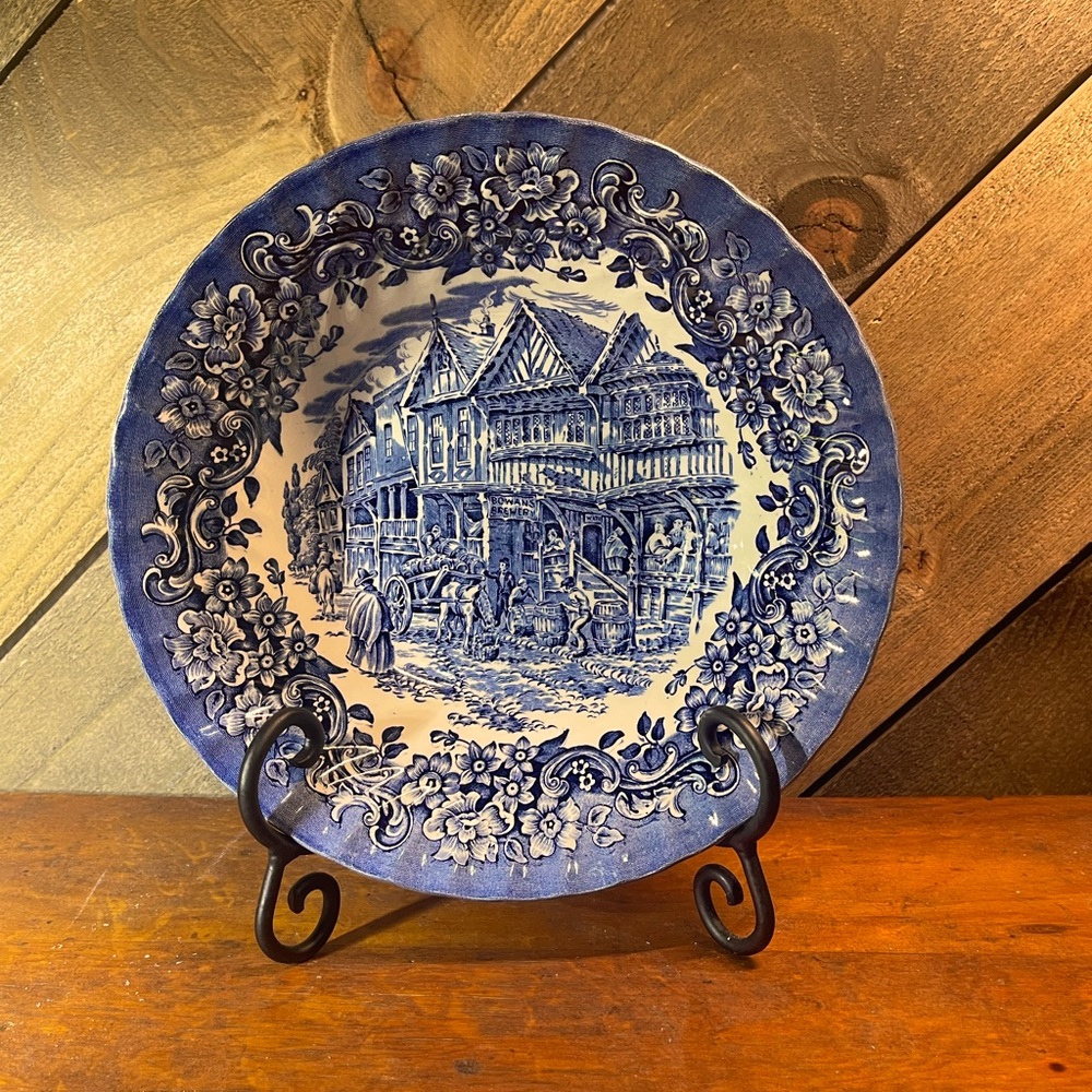 17th Century England Ironstone “RED RIVER” serving bowl